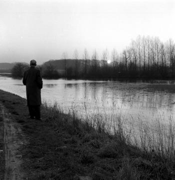 Emmerbach in Münster-Amelsbüren: Hochwasserflut im Sonnenuntergang, 1962