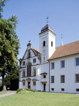 Kloster Vinnenberg mit Kloster- und Wallfahrtskirche Mariä Geburt in Warendorf-Milte, Westfassade von 1704