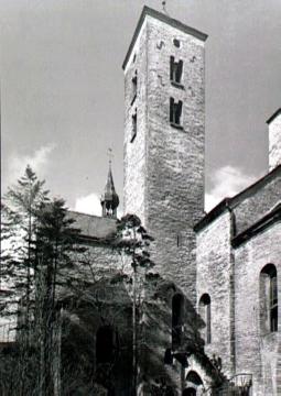 St. Bonifatius-Kirche, Ostseite: Turm und Treppe zur Nonnenempore, ehem. Stiftskirche, Freckenhorst