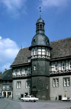 Das alte Rathaus, Fachwerkbau der Weserrenaissance mit achteckigem Treppenturm, errichtet 1608-18 auf dem Ursprungsbau des 13. Jahrhunderts
