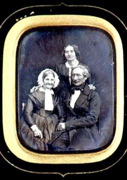 Robert Heyne mit Frau und Tochter, Daguerreotypie