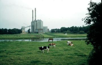Kraftwerk der Chemischen Werke Hüls GmbH (Hüls AG) zwischen Lippe und Wesel-Datteln-Kanal