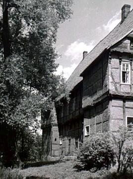 Haus Aussel (Seitenansicht), Herrenhaus in Backsteinfachwerk, erbaut 1580