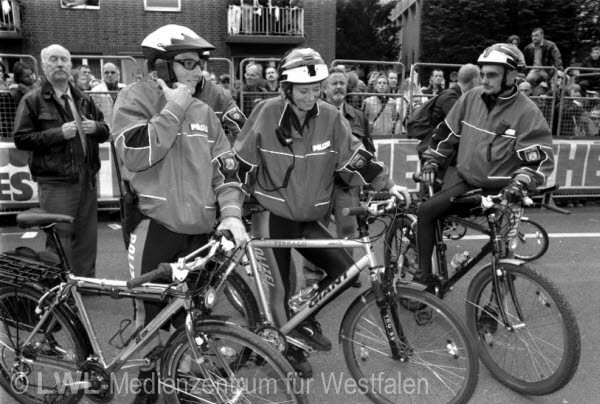10_7698 Giro d`Italia am 12. Mai 2002 in Münster
