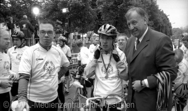 10_7707 Giro d`Italia am 12. Mai 2002 in Münster