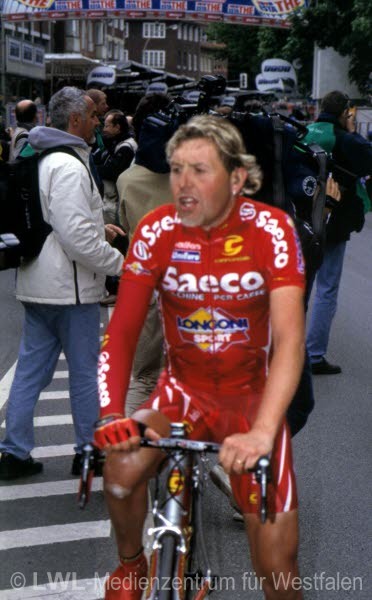 10_7710 Giro d`Italia am 12. Mai 2002 in Münster