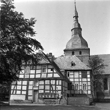 Ortsbild mit St. Nikolaus-Kirche