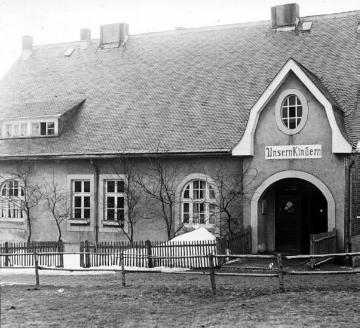 Dorfschule in Hildfeld, Winterberg, geschätzt um 1950