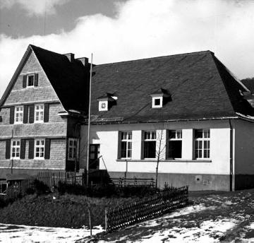 Dorfschule in Elkeringhausen, Winterberg, geschätzt um 1950