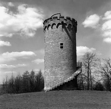 Die Nieheimer Warte auf dem Holstenberg, Wachturm einer ehemaligen Landwehr