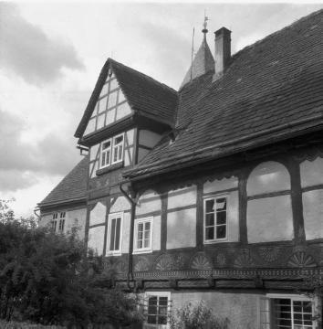 Haus Grevenburg, Sitz der Familie Frhr. von Oeynhausen, erbaut 1536 als Vorwerk, ausgebaut zum Familiensitz 1566-1579