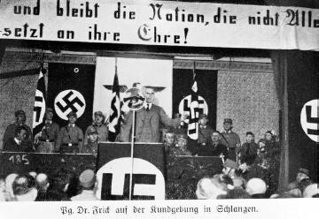 Nationalsozialismus: Dr. Frick, Redner auf einer Kundgebung im lippischen Wahlkampf 1933
