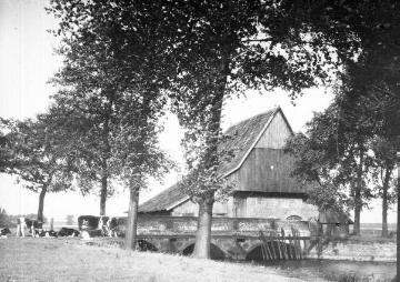 Recheder Mühle mit Steinbogenbrücke über die Stever