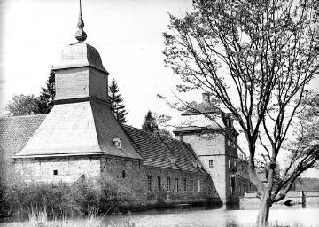 Schloss Lembeck: Seitenansicht der Vorburg, um 1930?