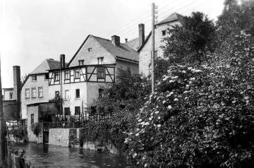 Wohnhäuser am Mühlengraben in der Mühlenstraße, Arnsberg, undatiert, um 1930?