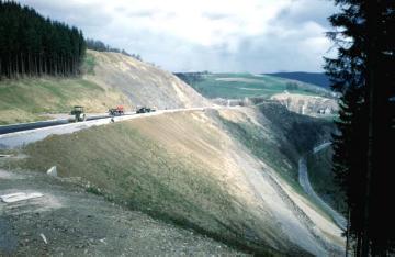 Bau der Höhenstraße auf dem Erbscheid im Zuge der Errichtung der Biggetalsperre 1957-1965