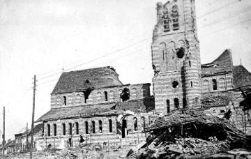 Kriegsschauplatz Westflandern 1914-1918, "Ypernschlacht": Zerstörte Kirche in Passendale (auch Passchendaele, heute Ortsteil von Zonnebeke), 1914