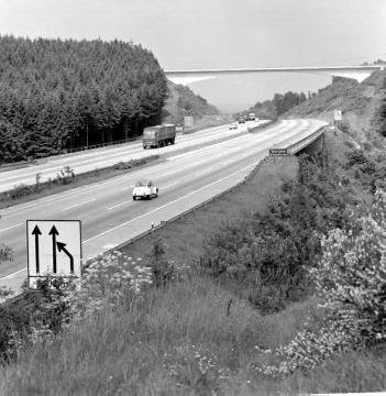 Die Autobahn A1 (Hansalinie) bei Leeden Höhe Smandfordebrücke