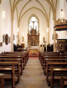St. Bernhard-Kirche, Kloster Gravenhorst: Gotische Kirchenhalle mit Hochaltar von Heinrich Meiering (Rheine, 1641) und Barockkanzel (um 1700), Klosterstraße 8-10