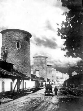 Die Hanse: Teile der mittelalterlichen Stadtmauer mit Wehrtürmen der Stadt  Reval (Estland, ab 1918 Tallinn)