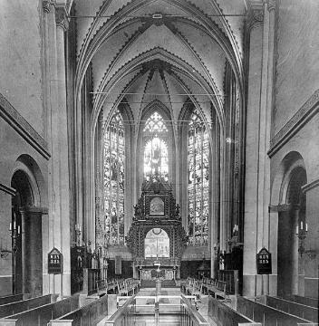 Marienkirche: Chorraum mit Marienaltar, Altarbilder von Conrad von Soest, um 1420