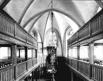 Doppelstöckige Sitzemporen in der evangelischen Pfarrkirche Gehlenbeck, um 1930?