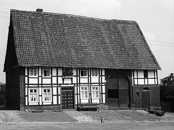 Fachwerk-Bauernhaus von Typ des Querdielenhauses (Warburger Börde, Standort unbekannt)