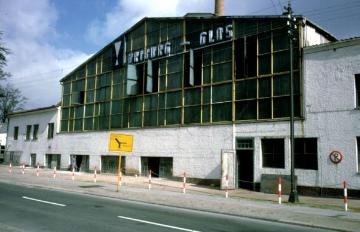 Die Vereinigten Driburger Glashüttenwerke, Brakeler Straße, aus ersten Glashüttengründungen 1532/1750 und Hauptstandort der Driburger Glasindustrie