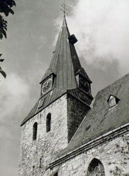 Turm der ev. Pfarrkirche (Romanik)