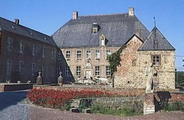 Barocke Zwei-Insel-Anlage Haus Vornholz, erbaut 1666-1685, Ansicht mit Ehrenhof