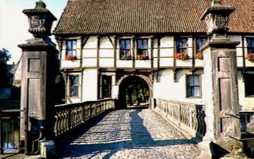 Schloss Steinfurt: Torhaus mit Brückenzufahrt zur Vorburg