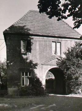 Freistehendes Torhaus von Haus Ruhr bei Westhofen