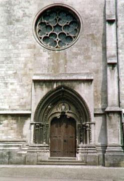 St. Nikolaus-Kirche, Obermarsberg: Südportal mit Fensterrose (sogenannte Nikolai-Kapelle)