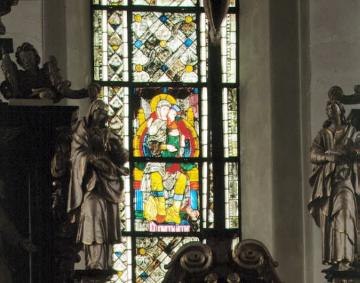 St. Laurentius-Kirche, Chorfenster: Thronende Madonna, Glasgemälde, Romanik, um 1250