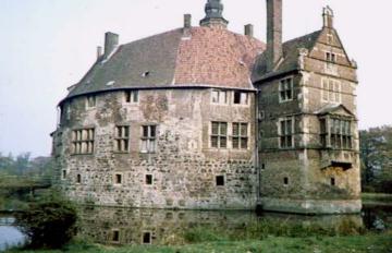 Burg Vischering: Südwestliche Ansicht mit Auslucht und Erker, 1617-22 im Renaissance-Stil angebaut