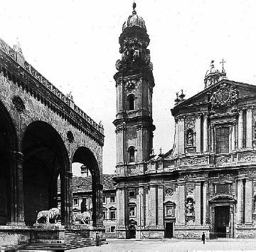 München: St. Kajetan-Kirche ("Theatinerkirche") und Feldherrnhalle (links), errichtet 1841/44 zu Ehren des bayerischen Heeres, Aufnahme um 1930?