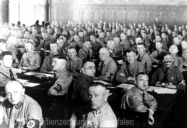 01_5105 MZA K551 Adolf Hitler (1889-1945) (Unterrichtsmaterial ca. 1934)