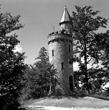 Der Bismarckturm auf dem Krekeler Berg südlich der Stadt