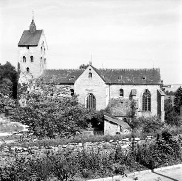 Kirche St. Peter und Paul: Südansicht der ehemaligen Stiftskirche in Gehrden