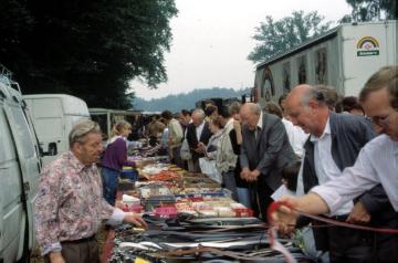 Pferdemarkt Telgte,1992: Besucher an den Flohmarktständen