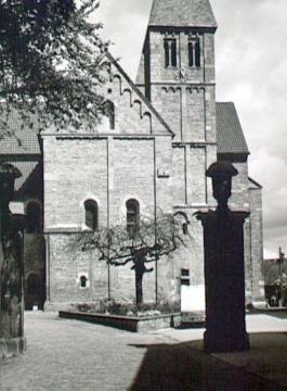 Kirche St. Johannes d.T., Stiftskirche des ehem. Augustinnerinnenklosters Langenhorst  (1176-1811), erbaut Ende 12. Jh. bis ca. 1230