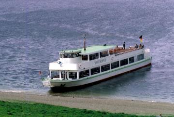 Fahrgastschiff "Sauerland" auf dem Biggesee