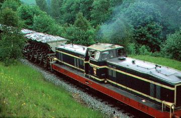 Kalksteintransport auf Eisenbahnwaggons der Westfälischen Landeseisenbahn
