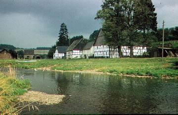 Das alte Dorf Stade an der Bigge vor der Flutung der Biggetalsperre im Jahre 1965