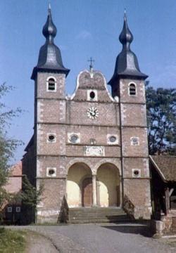 Schloss Raesfeld: Die Schlosskapelle St. Sebastian an der Ostseite der Vorburggräfte
