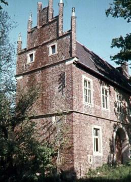 Torhaus des einstigen Haus Merfeld, Giebelansicht
