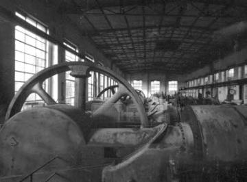Industriedenkmal Kokerei Hansa (Betrieb 1928-1992): Kompressoranlagen in der Maschinenhalle zur Koksgasverdichtung und -einspeisung in das Ferngasnetz, konstruiert in den 1920er und 30er Jahren