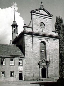 Ehemalige Kapuzinerkirche St. Franziskus, Portalfront: Frühestes Werk des Baumeisters Johann Conrad Schlaun, errichtet 1715-1718