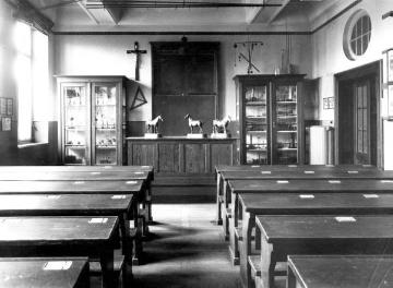 Landwirtschaftliche Winterschule (Aus- und Fortbildungsstätte), Klassenzimmer, um 1920?