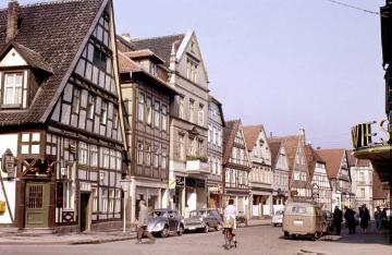 Blick durch die Krumme Straße mit Fachwerkhäusern des 16. und 17. Jahrhunderts